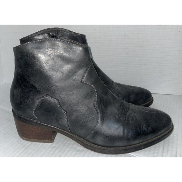 C Est 1946 Ankle Boots Women’s 10M Gray Faux Leather Cowgirl Western Pointed Toe - Picture 2 of 12